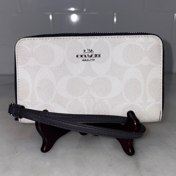 Coach Saffiano Leather Signature Logo Full Zip Wallet - Picture 1 of 16